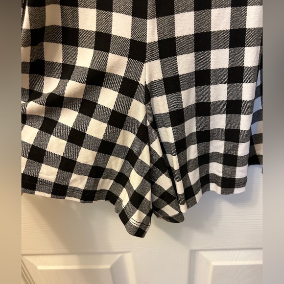 Forever 21 Black & White Gingham Sweetheart Neckline Romper - Picture 4 of 14